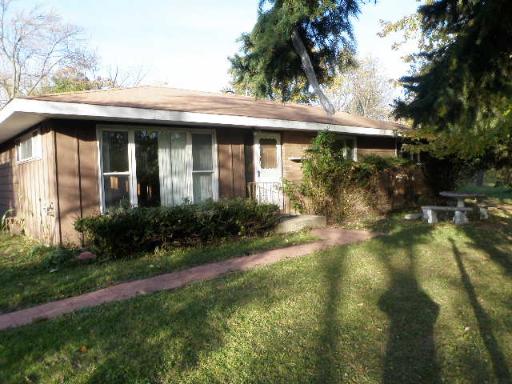 17W460 Byron Avenue Addison, IL 60101 - Photo 1 of 1 a front view of a house with a yard