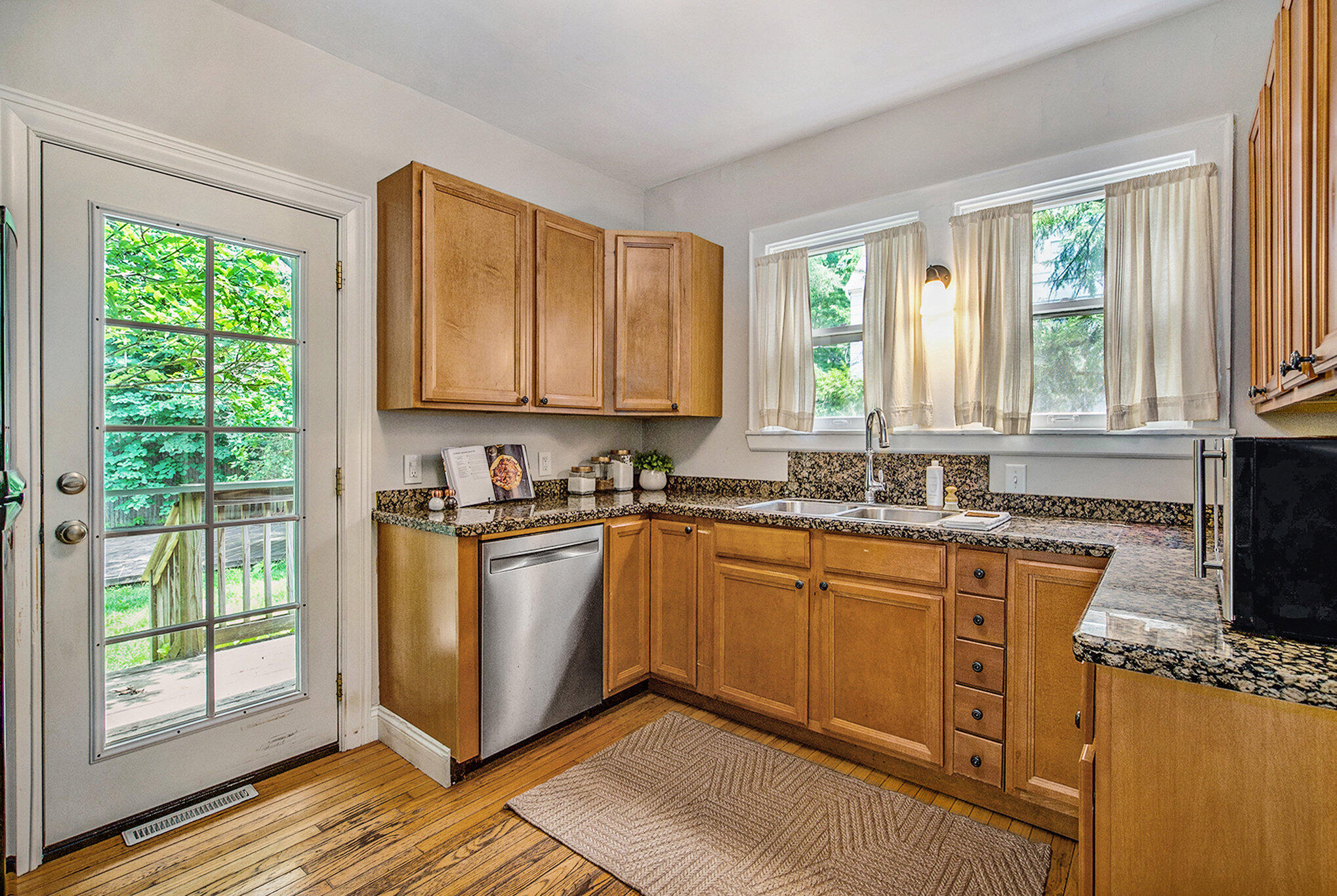 1125 Ferdon Road Ann Arbor, MI 48104 - Photo 15 of 48 014_dsc07346_104