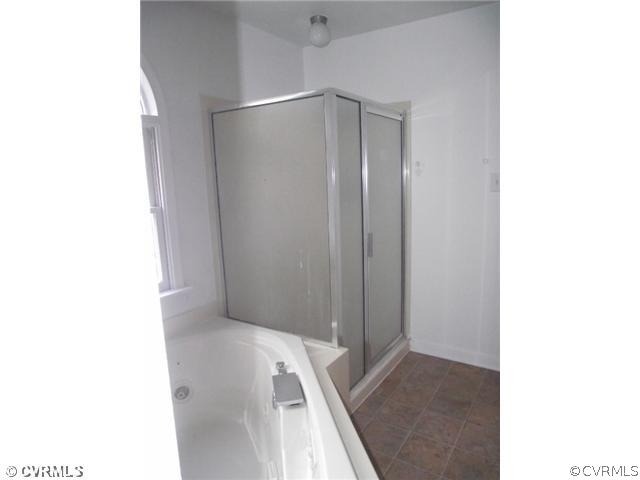 14204 Huntgate Woods Road Midlothian, VA 23112 - Photo 10 of 12 Master Bath