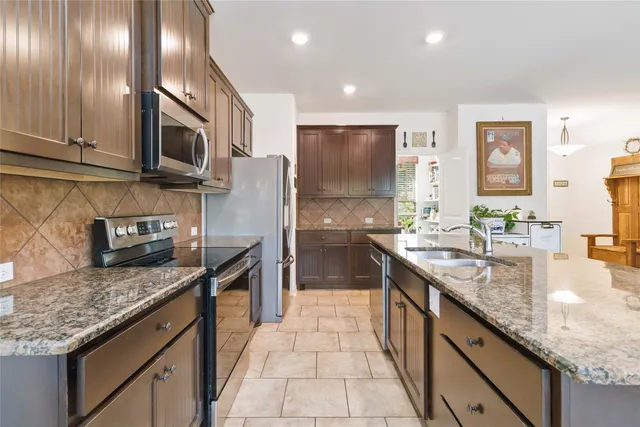 $550,000 | 1193 Persimmon Pass, Fischer, TX 78623