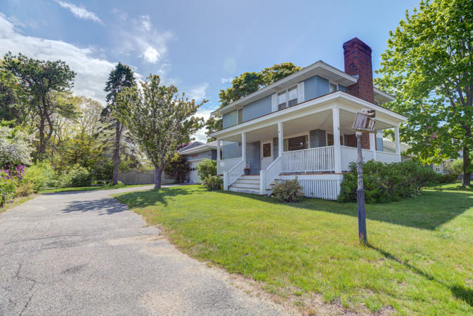 16 4th Street Biddeford Pool, ME 04006 - Photo 1 of 54 16 Fourth St Biddeford, ME pic#39