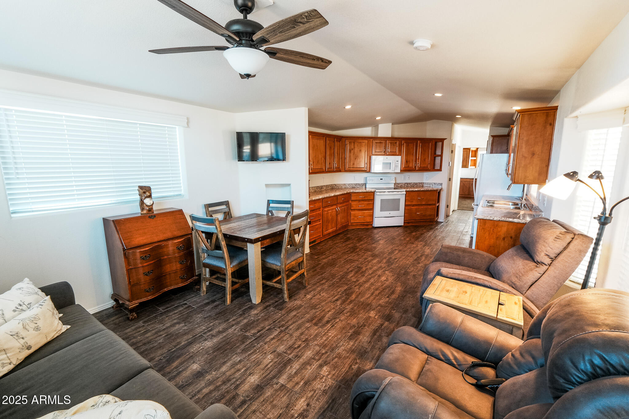 17200 West Bell Road, Unit 11 Surprise, AZ 85374 - Photo 13 of 25 DSC00843