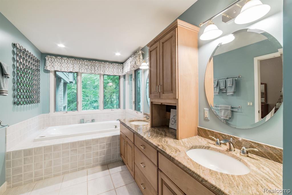 7417 Fen Ridge Clarkston, MI 48348 - Photo 21 of 82