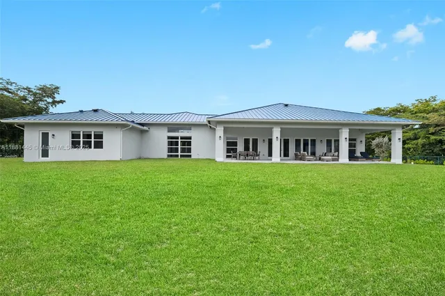 $3,100,000 | 2400 Southwest 112th Avenue, Davie, FL 33325