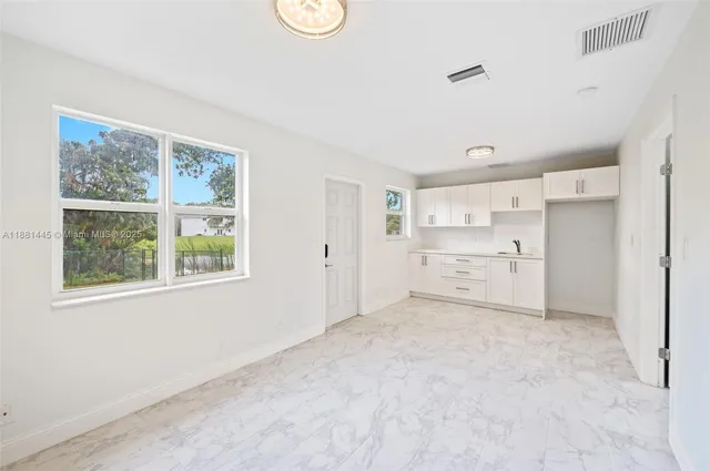 $3,100,000 | 2400 Southwest 112th Avenue, Davie, FL 33325