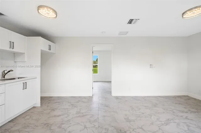 $3,100,000 | 2400 Southwest 112th Avenue, Davie, FL 33325