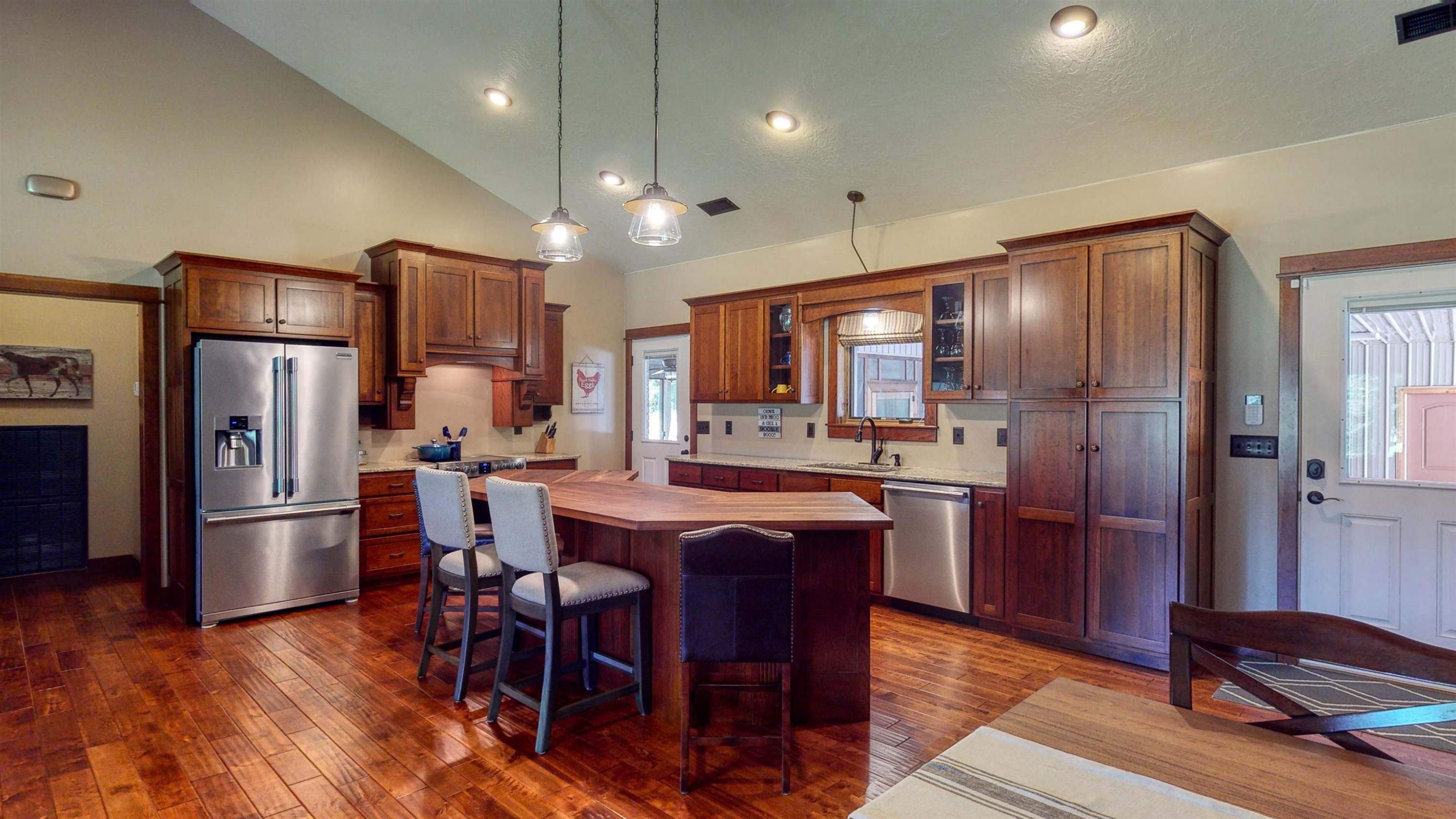 4650 Birdsong Road Camden, TN 38320 - Photo 4 of 20 Photo 4
