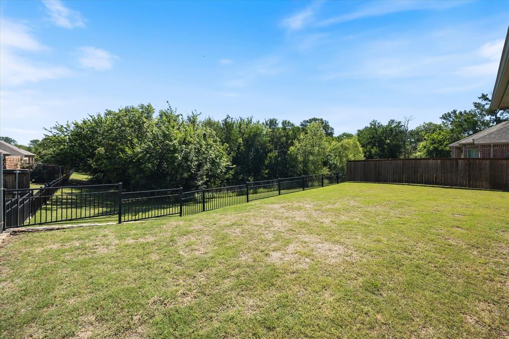 7504 Larson Lane Rowlett, TX 75089 - Photo 36 of 38