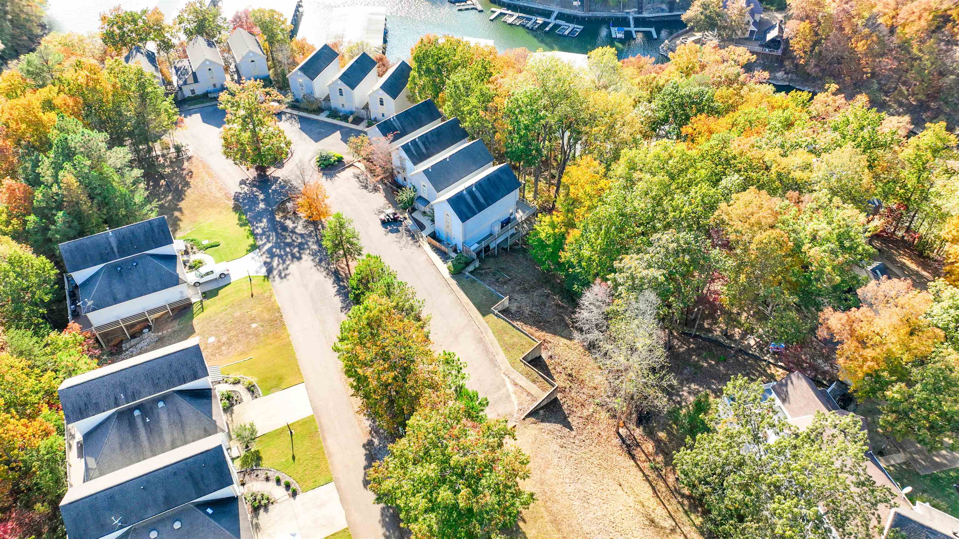 11 Deer Path Savannah, TN 38372 - Photo 15 of 19 a view of building along with trees