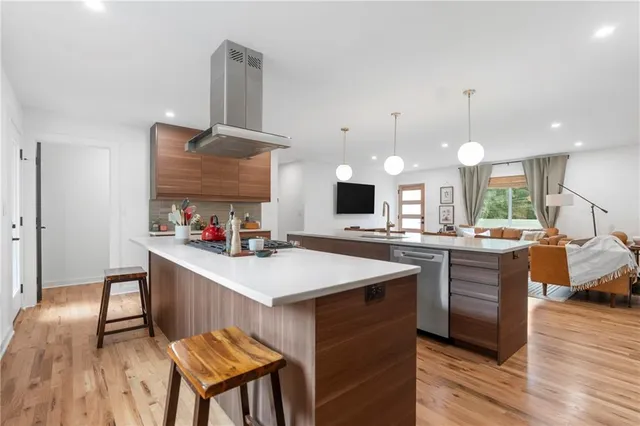 $629,000 | 3941 Lake Drive Southeast, Smyrna, GA 30082