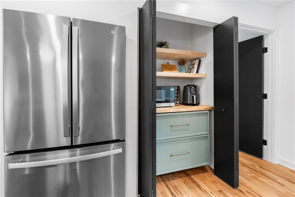 3941 Lake Drive Southeast Smyrna, GA 30082 - Photo 14 of 30