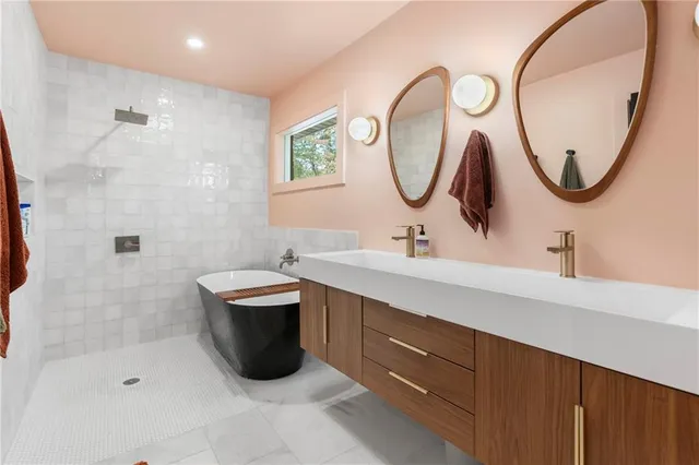 $629,000 | 3941 Lake Drive Southeast, Smyrna, GA 30082