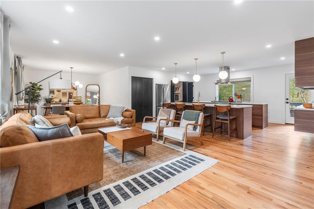 3941 Lake Drive Southeast Smyrna, GA 30082 - Photo 2 of 30