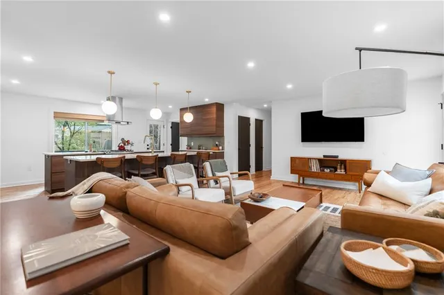 $629,000 | 3941 Lake Drive Southeast, Smyrna, GA 30082