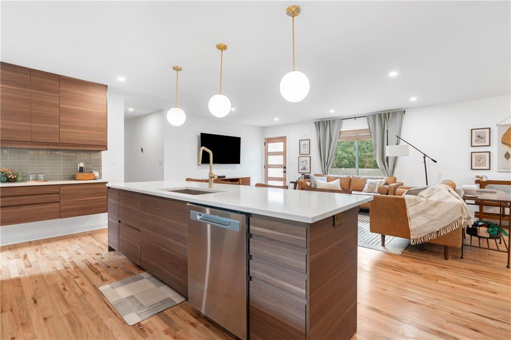 3941 Lake Drive Southeast Smyrna, GA 30082 - Photo 9 of 30