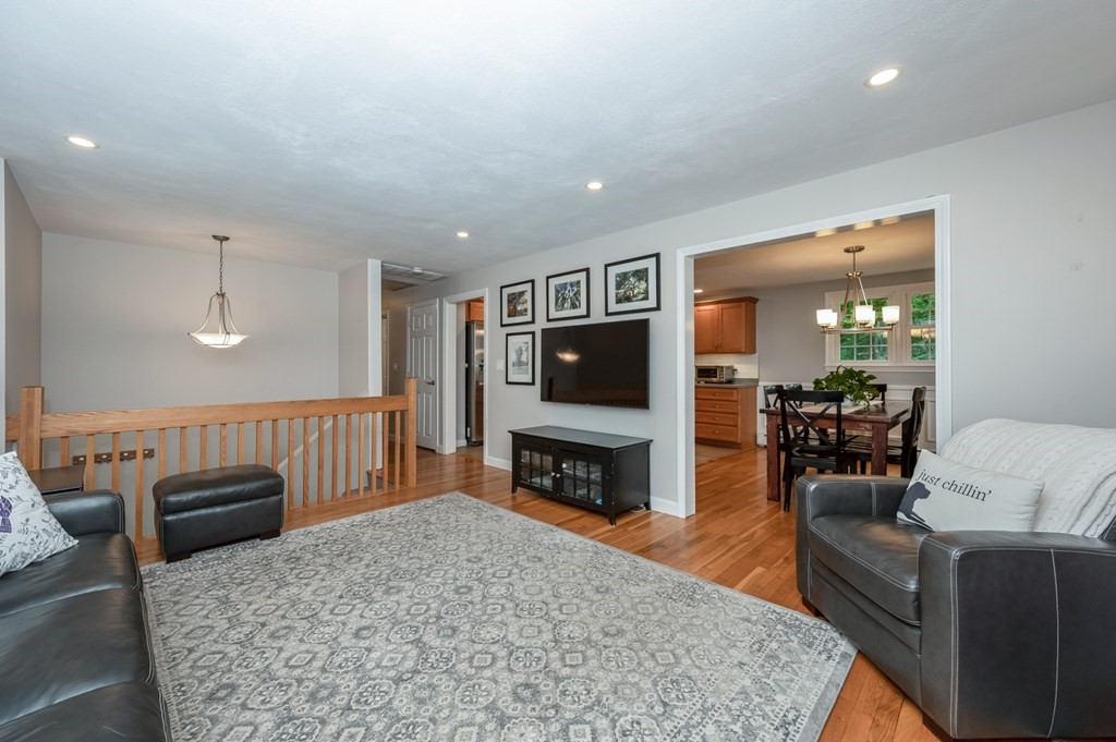 36 Eastview Road Hopkinton, MA 01748 - Photo 5 of 40 Gallery Image 5