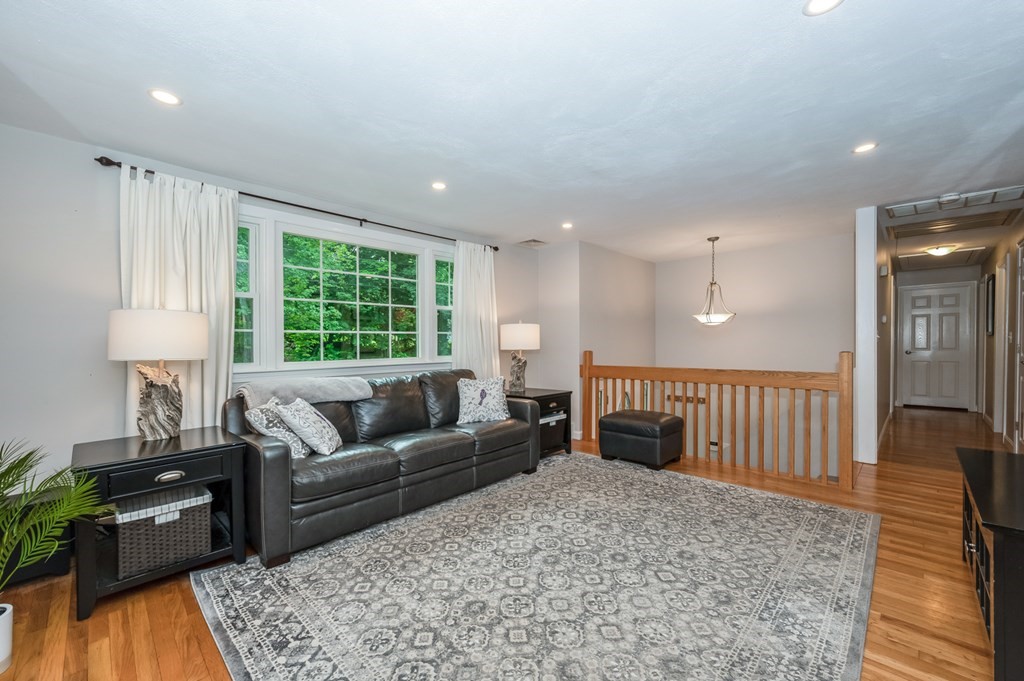 36 Eastview Road Hopkinton, MA 01748 - Photo 6 of 40 Gallery Image 6