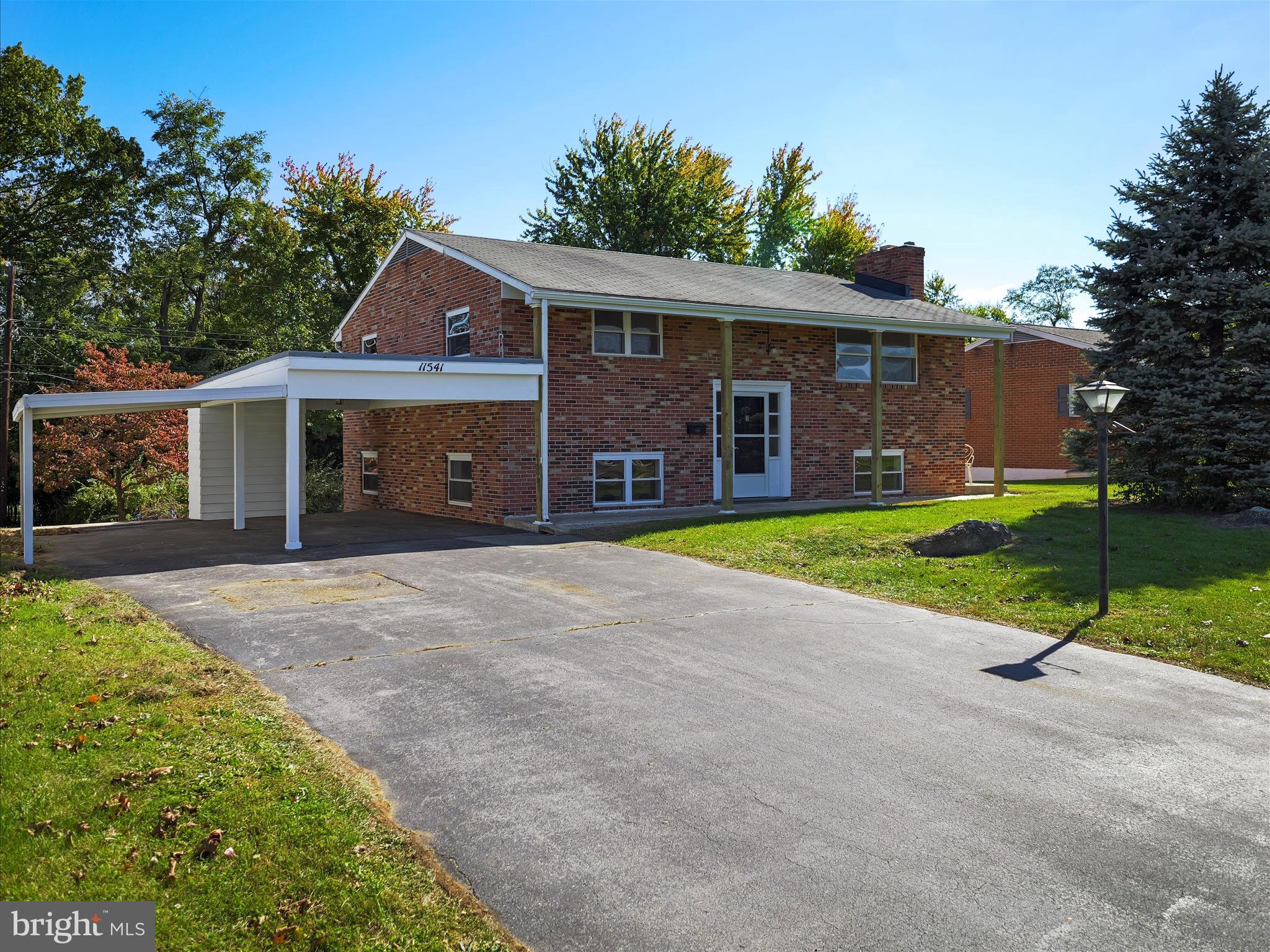 11541 Englewood Road Hagerstown, MD 21740 - Photo 2 of 34