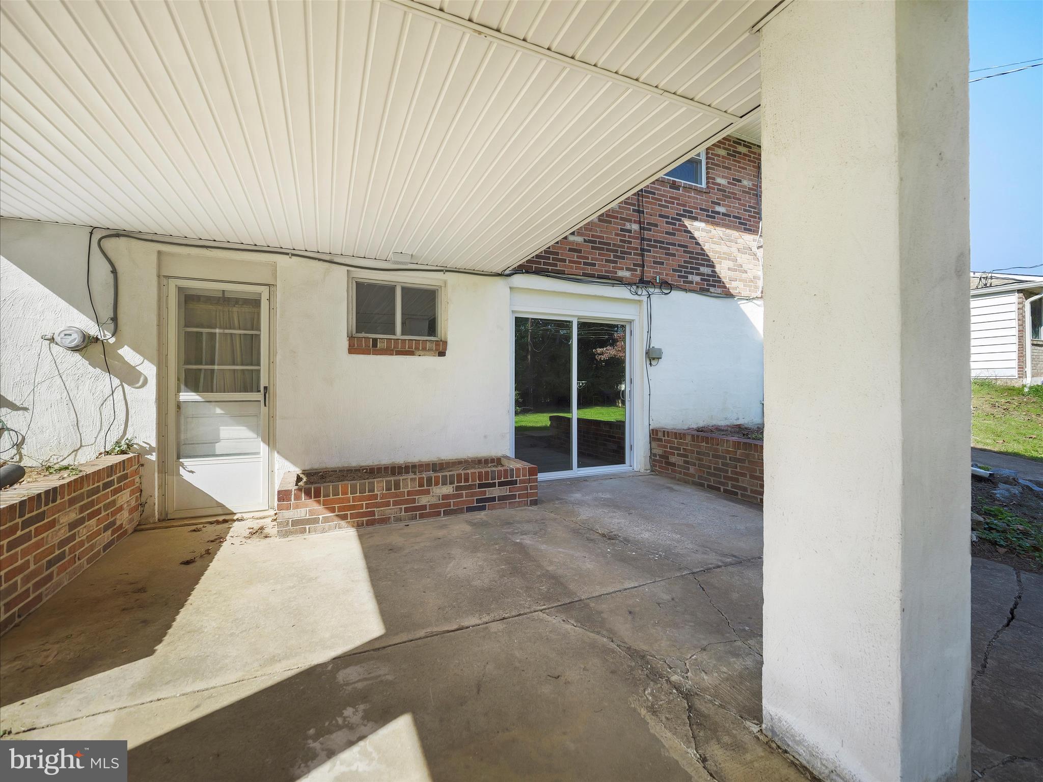 11541 Englewood Road Hagerstown, MD 21740 - Photo 31 of 34 Back Patio