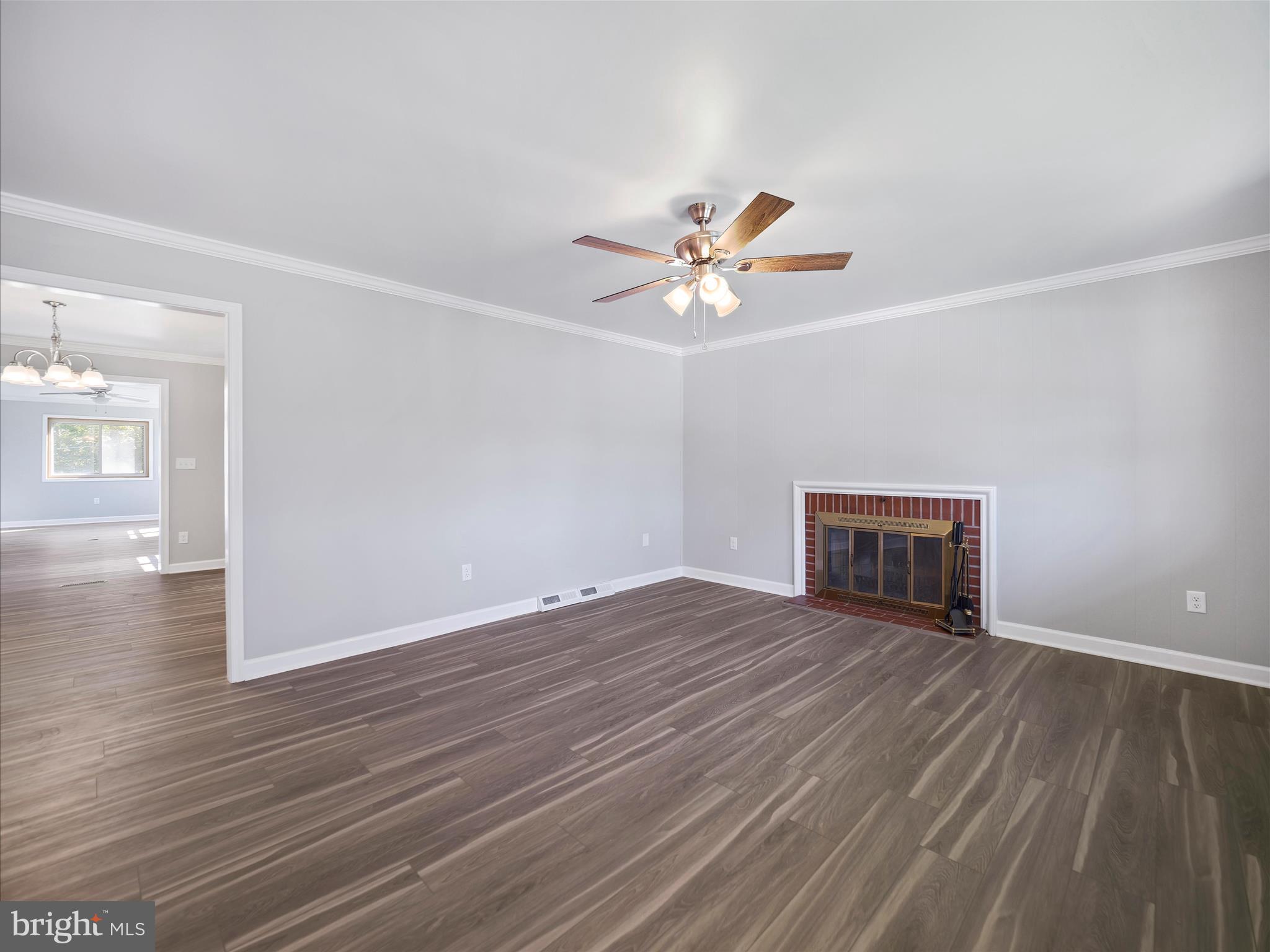 11541 Englewood Road Hagerstown, MD 21740 - Photo 7 of 34 Living Room
