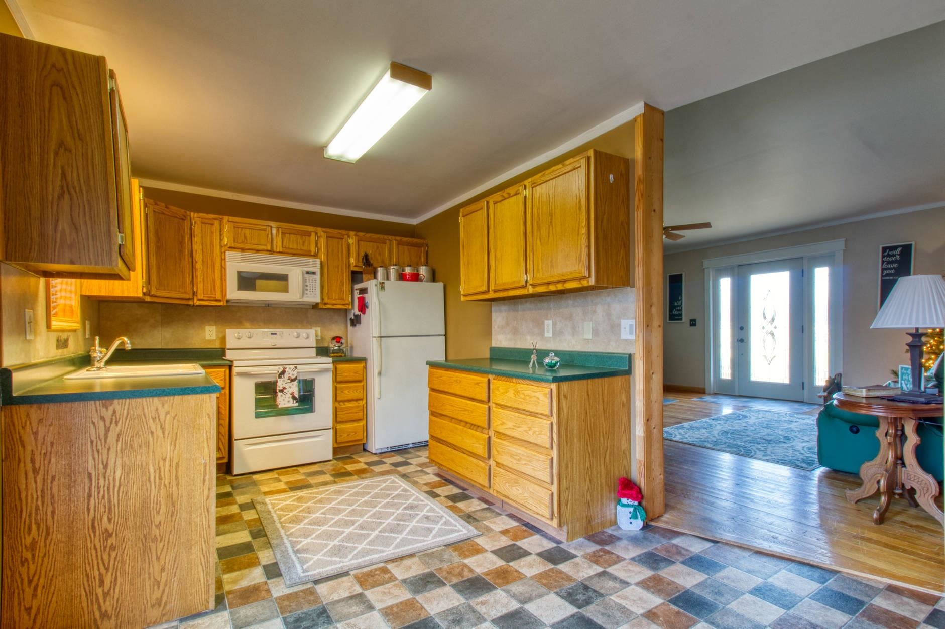 5259 East Washington Road Pierceton, IN 46562 - Photo 11 of 24 Gallery Image 11