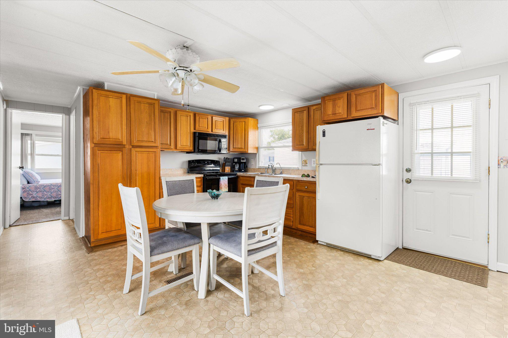 37032 Laws Point Road, Unit 37032 Selbyville, DE 19975 - Photo 5 of 25 Gallery Image 5