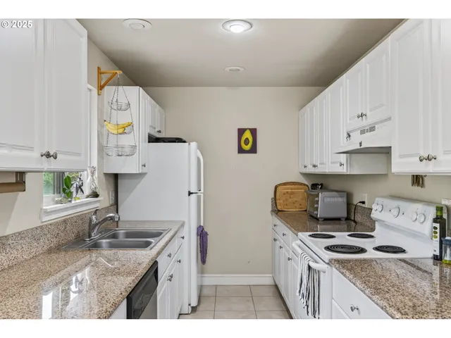 $180,000 | 1611 Northeast Hale Place, Gresham, OR 97030