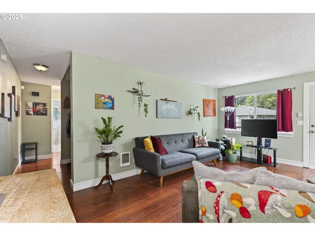 $180,000 | 1611 Northeast Hale Place, Gresham, OR 97030