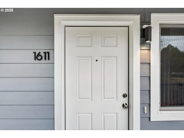 $180,000 | 1611 Northeast Hale Place, Gresham, OR 97030