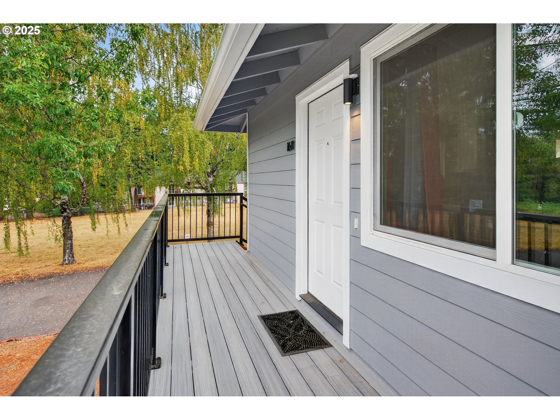 1611 Northeast Hale Place Gresham, OR 97030 - Photo 4 of 25