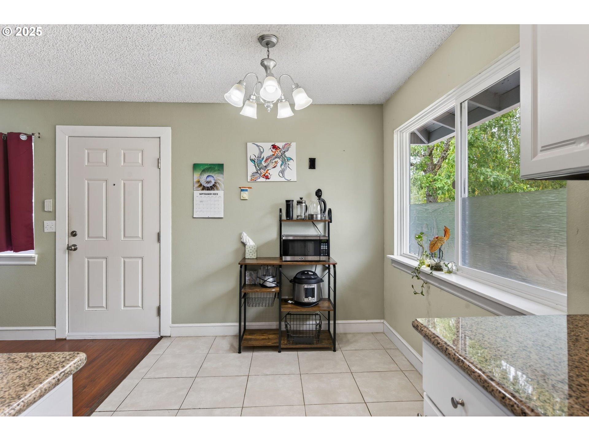 1611 Northeast Hale Place Gresham, OR 97030 - Photo 8 of 25