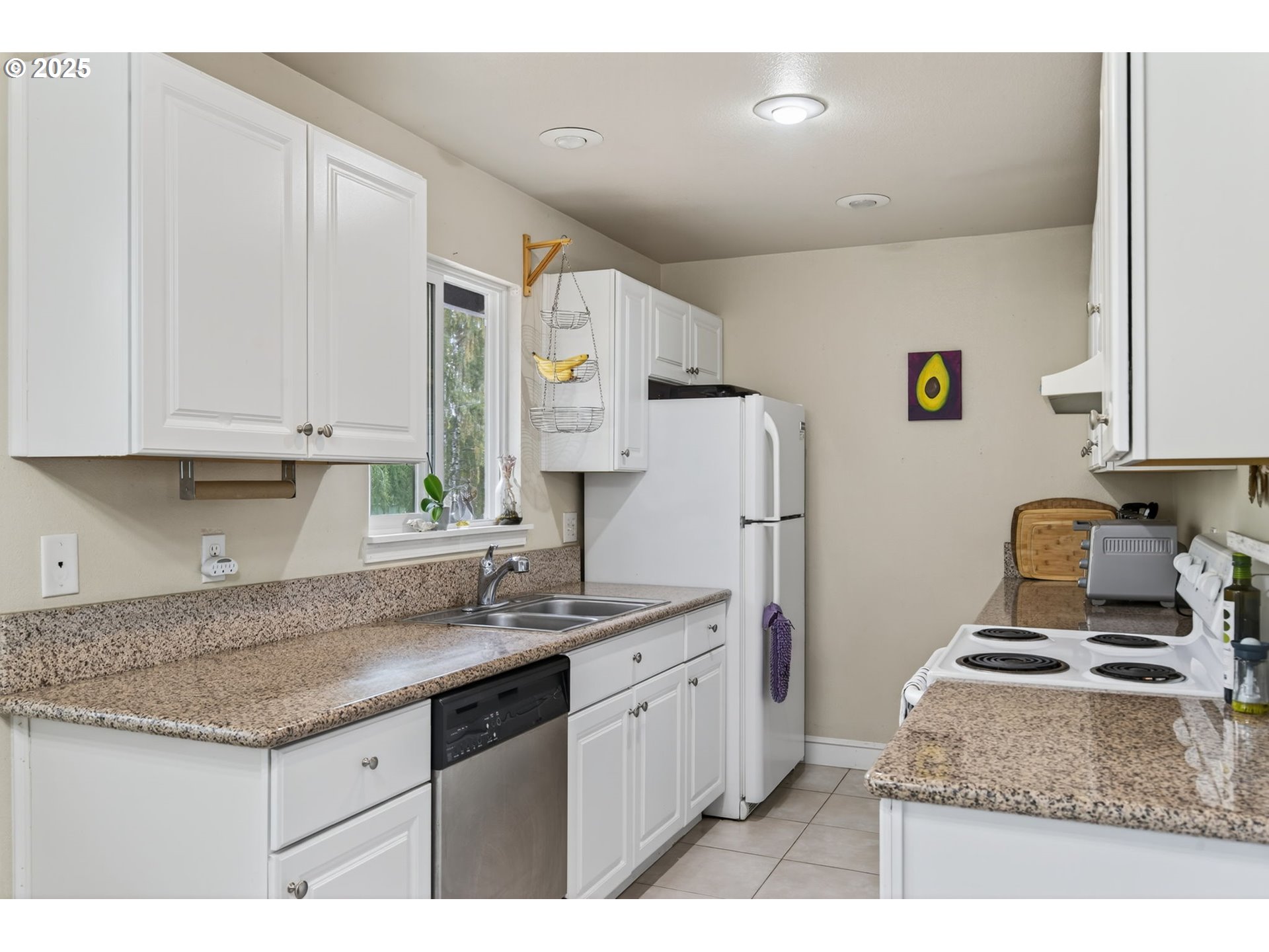 1611 Northeast Hale Place Gresham, OR 97030 - Photo 10 of 25