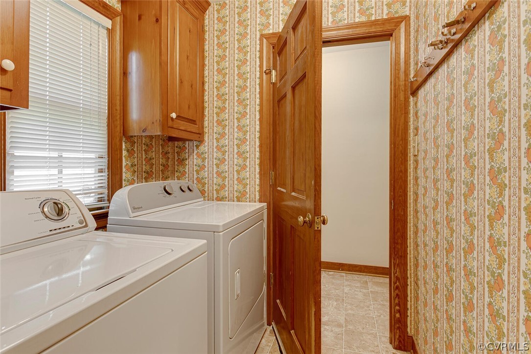 3414 Walkers Ferry Road Midlothian, VA 23112 - Photo 18 of 34 a bathroom with a sink and a washing machine