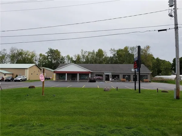 $265 | 1652 Highway 104, Ontario, NY 14519