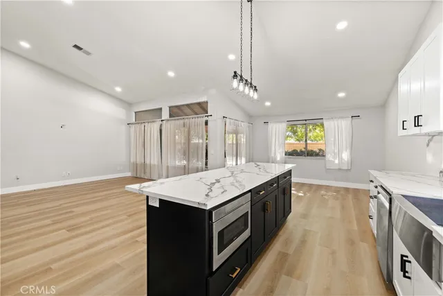 $2,950 | 1008 East Avenue J7, Lancaster, CA 93535