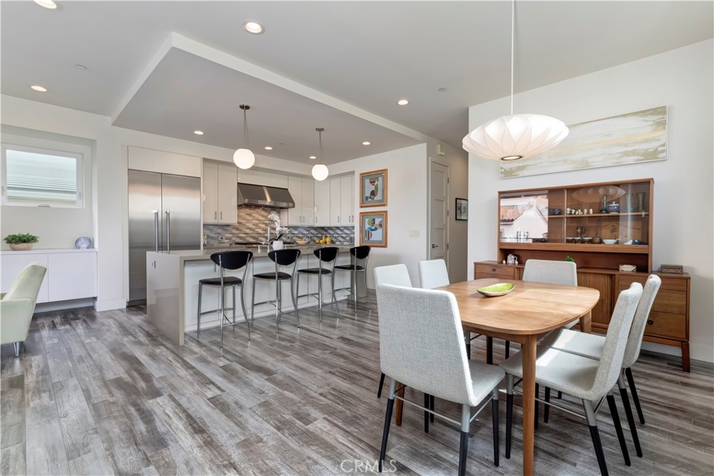 48 57th Place Long Beach, CA 90803 - Photo 21 of 47 a view of a dining room with furniture
