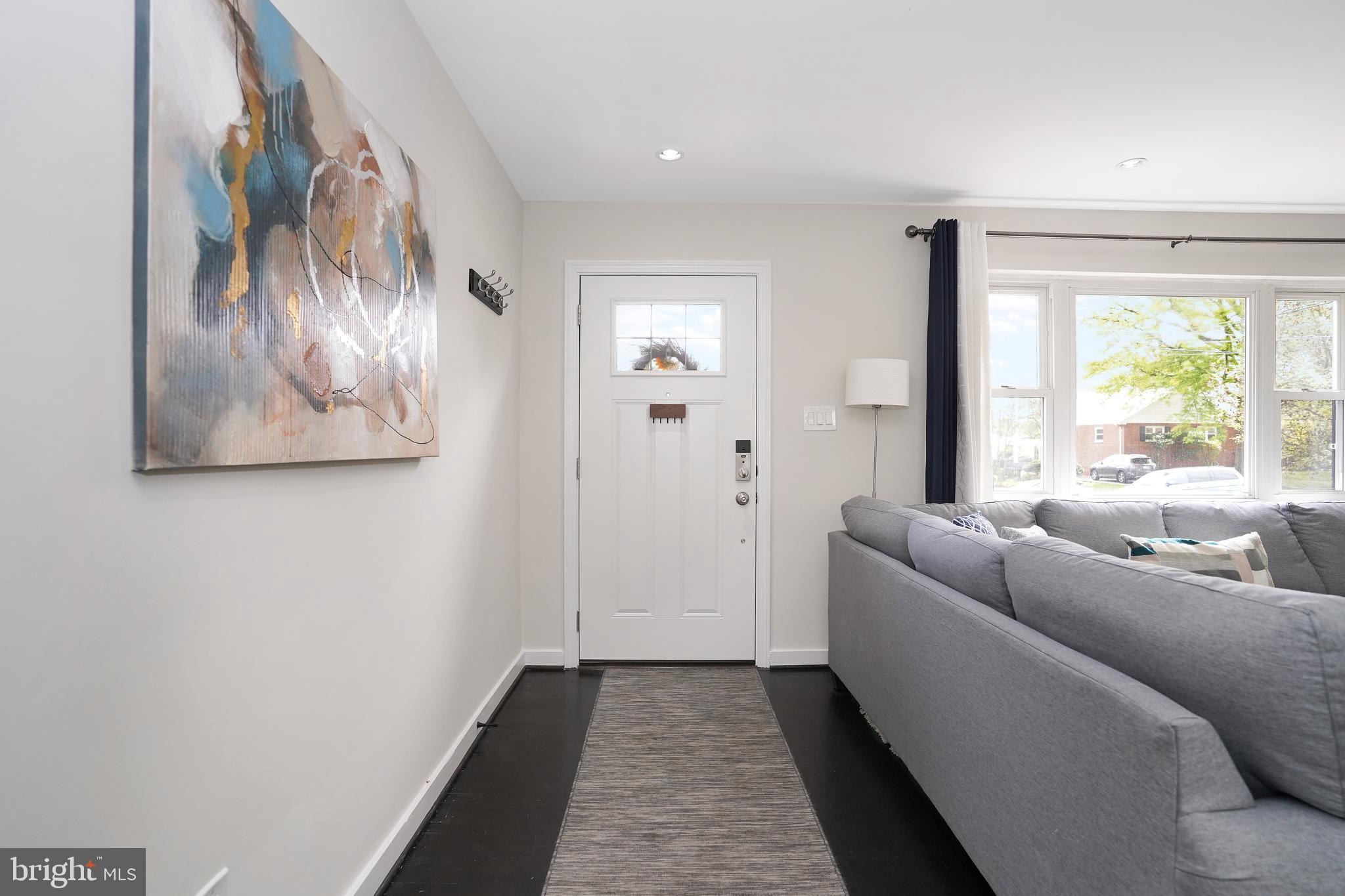 5904 Grayson Street Springfield, VA 22150 - Photo 4 of 49