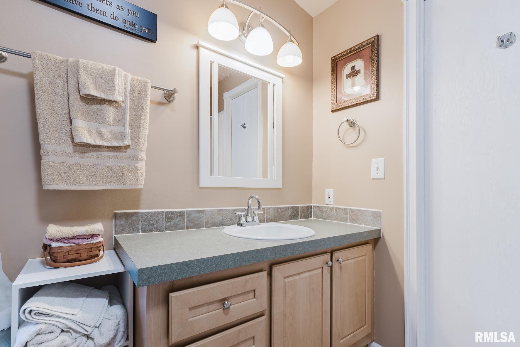 11747 Ridgewood Drive Marion, IL 62959 - Photo 18 of 38