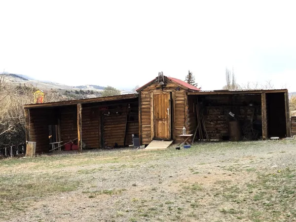 $725,000 | 1404 Warm Springs Drive, Dubois, WY 82513