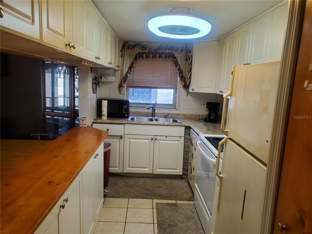 7701 Starkey Road, Unit 316 Seminole, FL 33777 - Photo 8 of 23