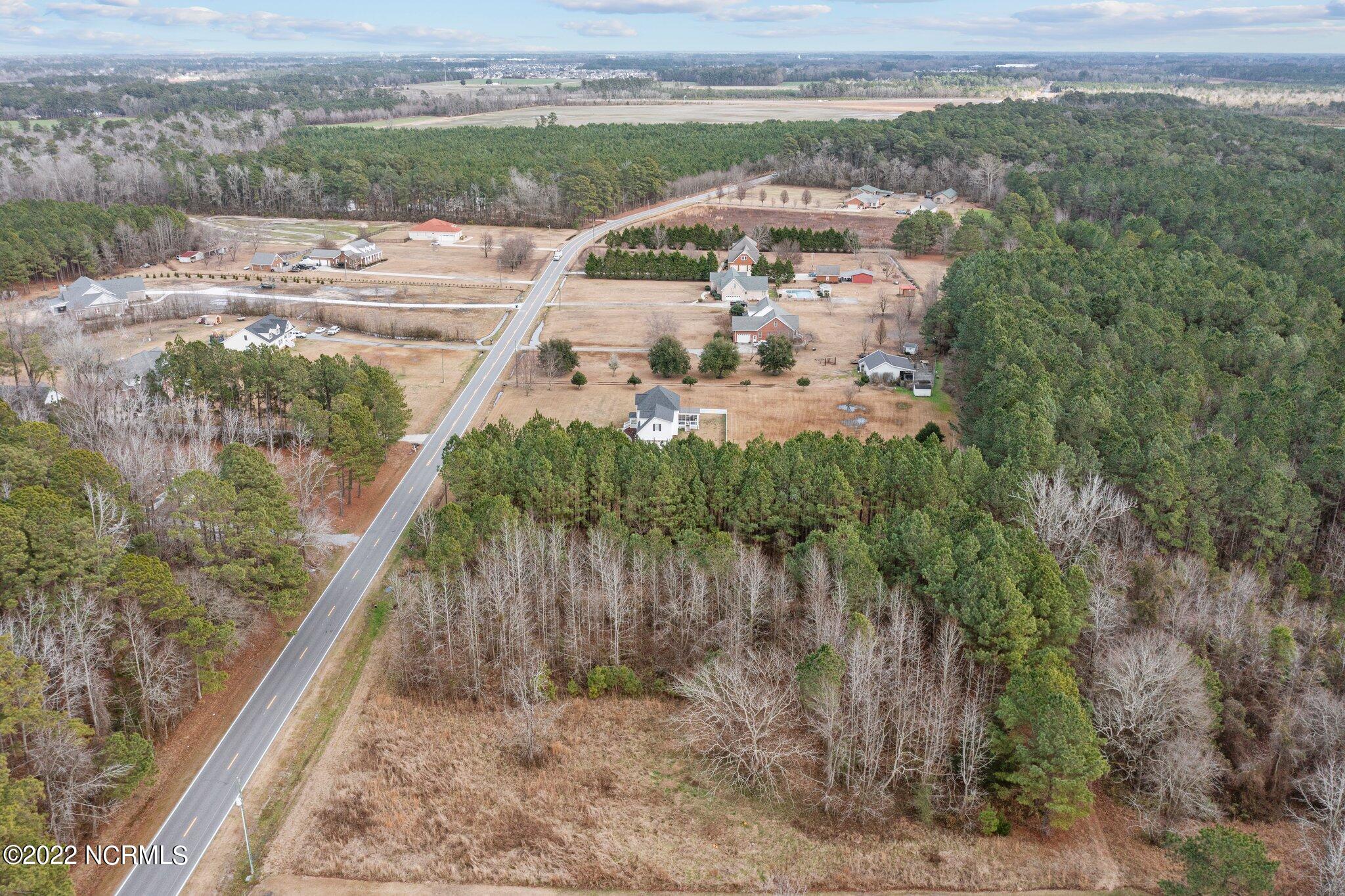 1785 Forlines Road Winterville, NC 28590 - Photo 6 of 10 1-web-or-mls-DJI_0145