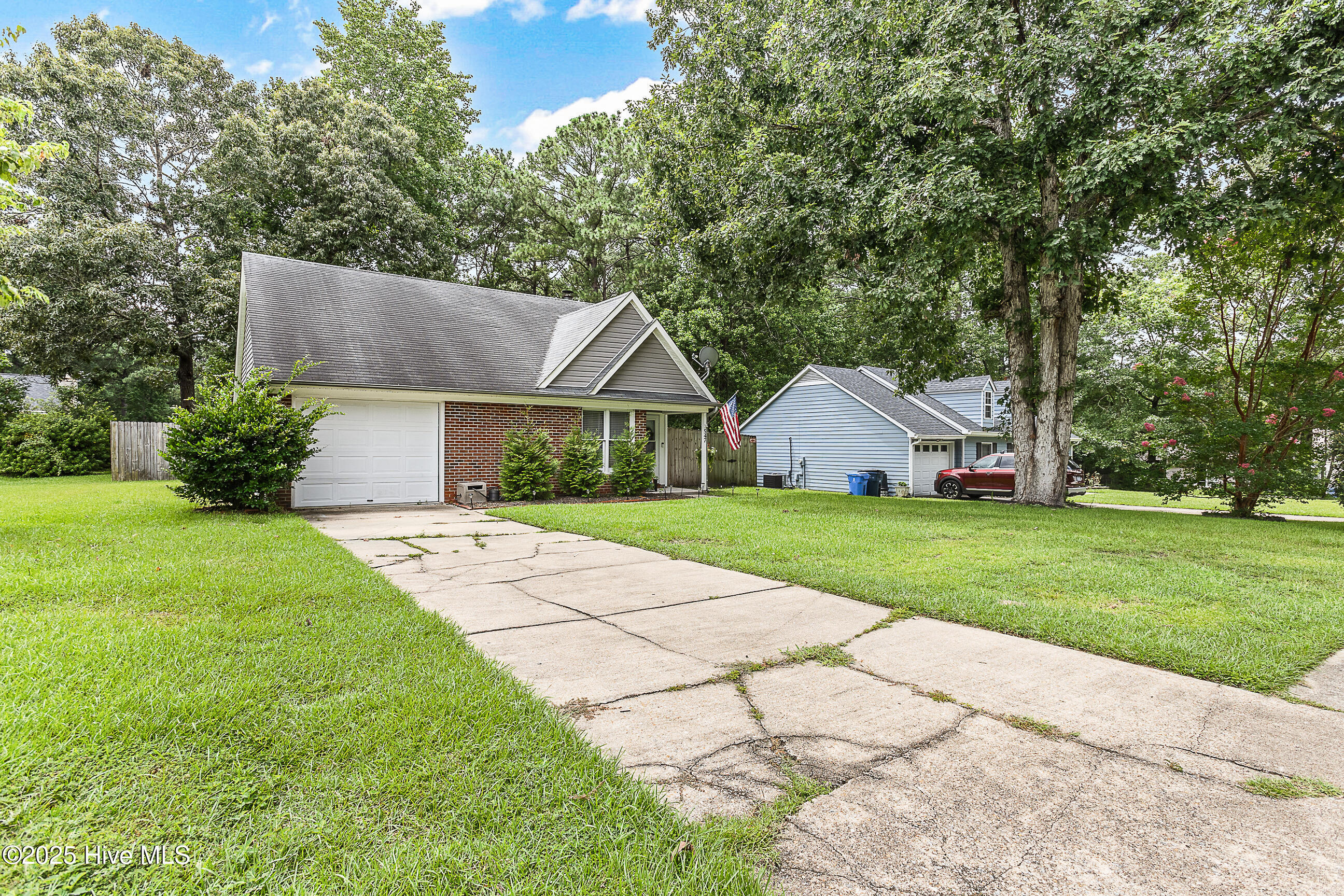 547 Shadowridge Road Jacksonville, NC 28546 - Photo 3 of 27 03-20