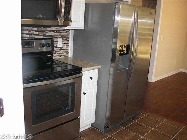 3409 Wide Country Road Pfafftown, NC 27040 - Photo 6 of 13 Kitchen.