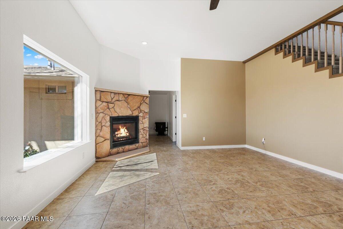 1375 North Rabbit Ridge Road Dewey, AZ 86327 - Photo 11 of 86 10-Living Room