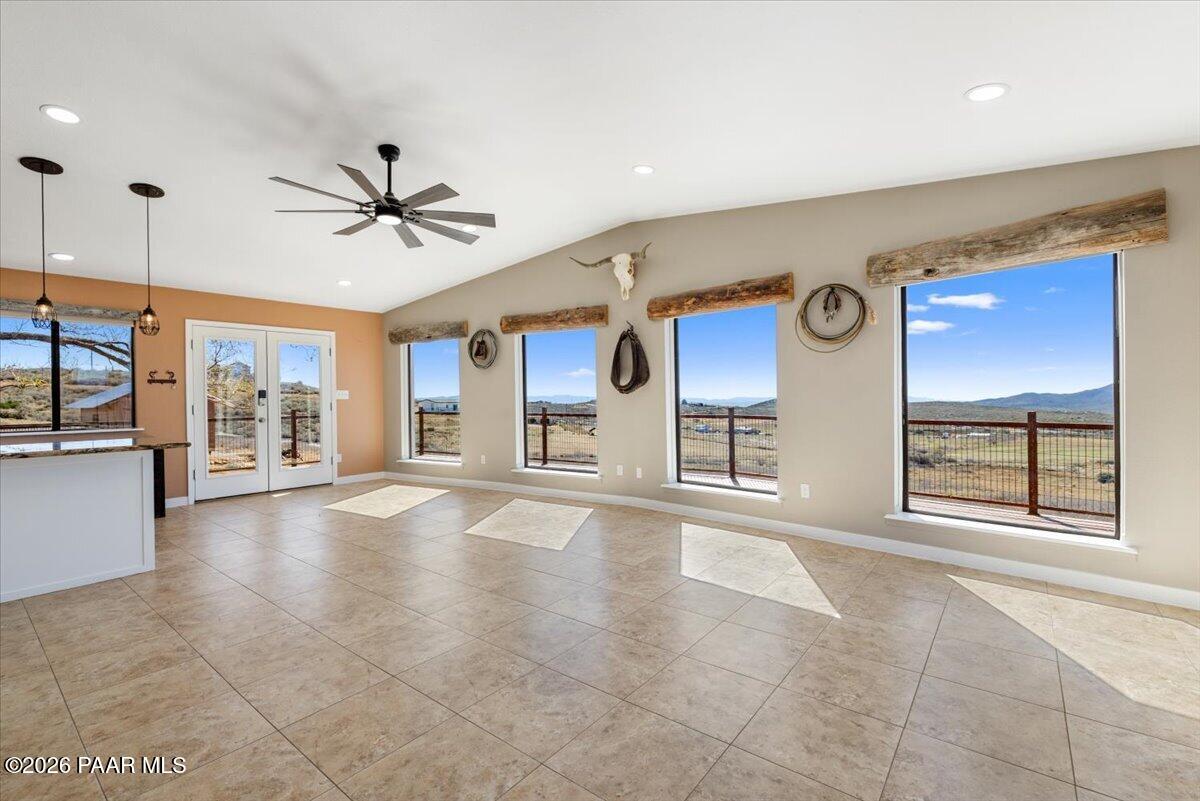 1375 North Rabbit Ridge Road Dewey, AZ 86327 - Photo 36 of 86 35-Family Room