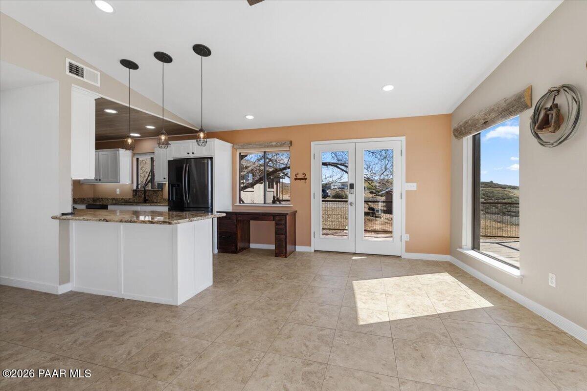 1375 North Rabbit Ridge Road Dewey, AZ 86327 - Photo 38 of 86 37-Family to Kitchen