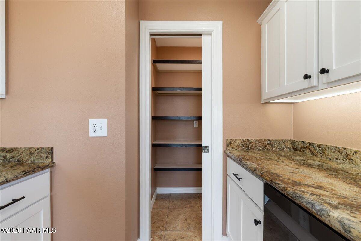 1375 North Rabbit Ridge Road Dewey, AZ 86327 - Photo 43 of 86 42-Pantry