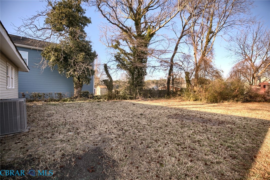 816 Smith Street Hampton, VA 23661 - Photo 5 of 24