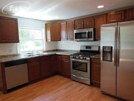 9310 Beecher Road Flushing, MI 48433 - Photo 4 of 12 20399347-3.JPG