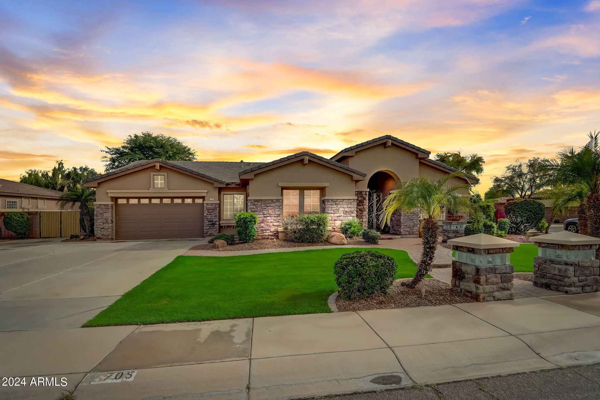 705 East Joseph Way Gilbert, AZ 85295 - Photo 2 of 24 E Joseph Ct - VT-001